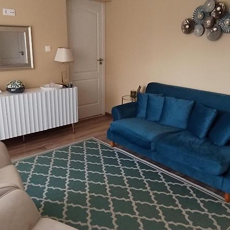 Levendula Apartmanhaz Hajdúszoboszló Buitenkant foto