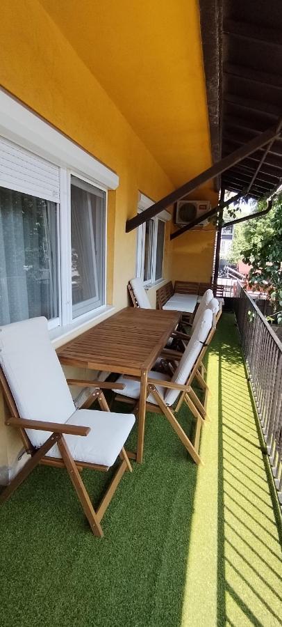 Levendula Apartmanhaz Hajdúszoboszló Buitenkant foto