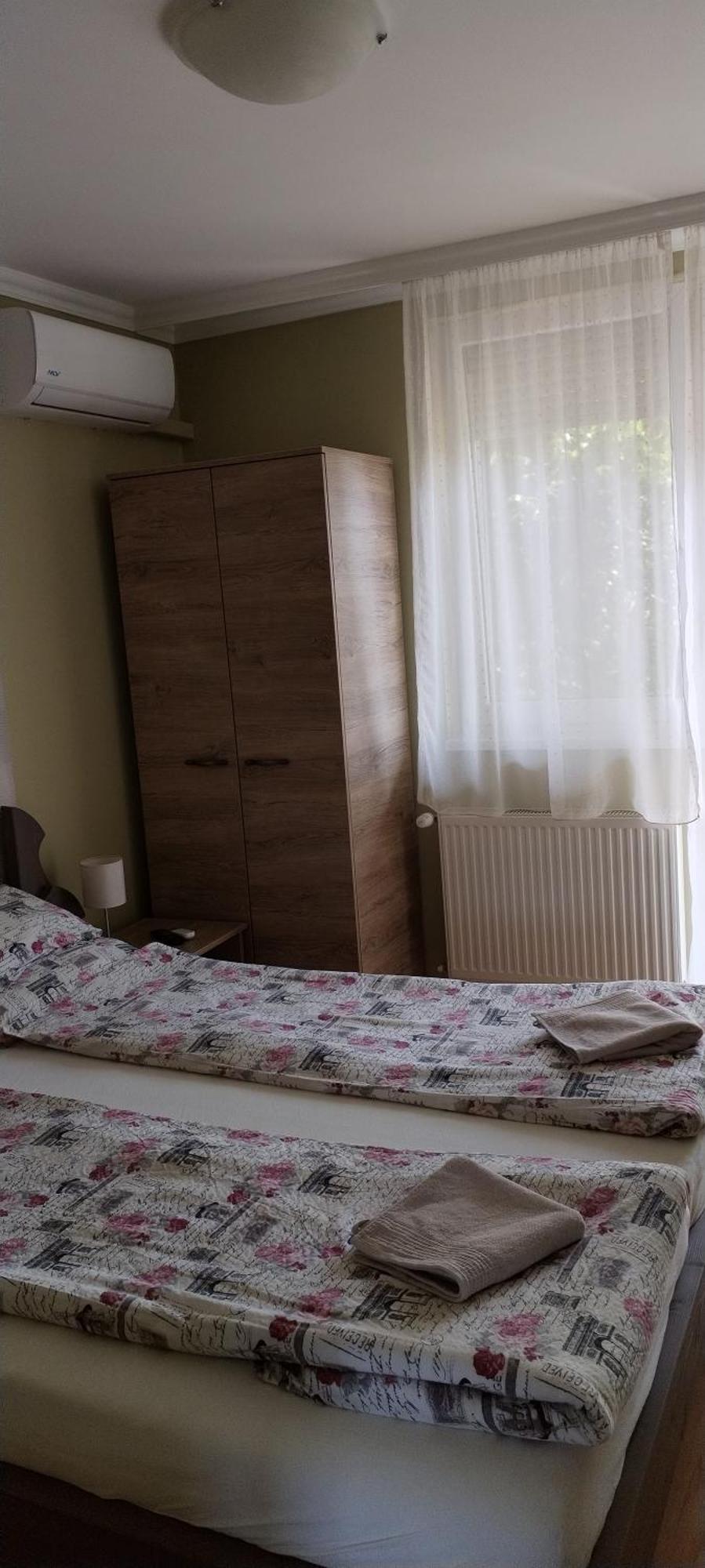 Levendula Apartmanhaz Hajdúszoboszló Buitenkant foto